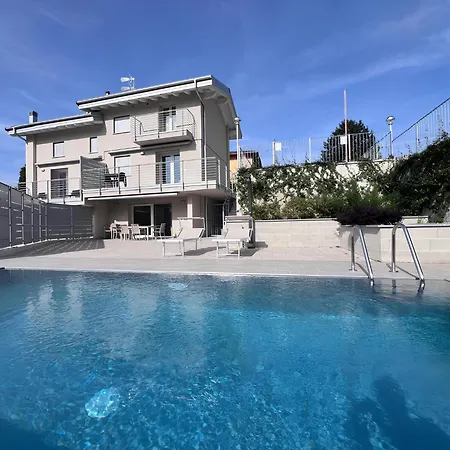 بيت للعطل Claudia With Private Pool